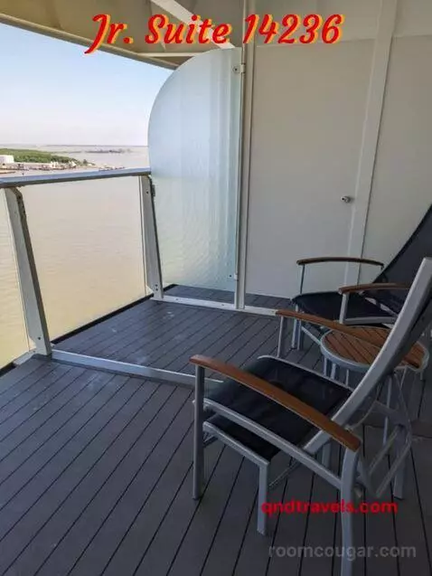 Suite (Jr. Suite 14) view picture #4