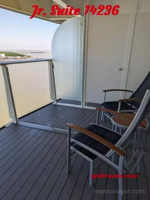 Suite (Jr. Suite 14) view picture #7