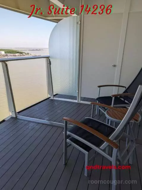 Suite (Jr. Suite 14) view picture #12