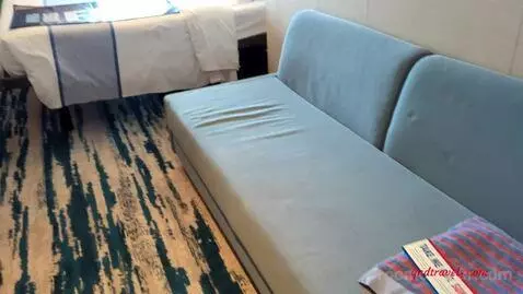 Balcony Cabin (Cove 5359) bed picture #5