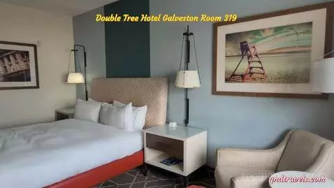 Premium King Room with Balcony and Beach View (#319) bed picture #4
