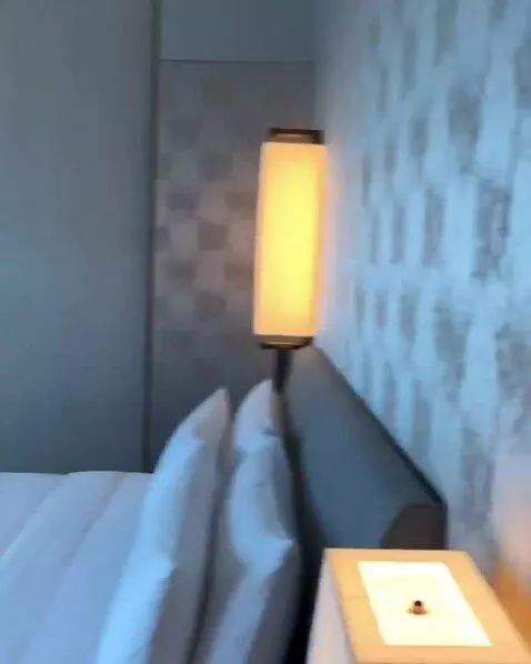 Premier King Room with City View (#34) bed picture #7