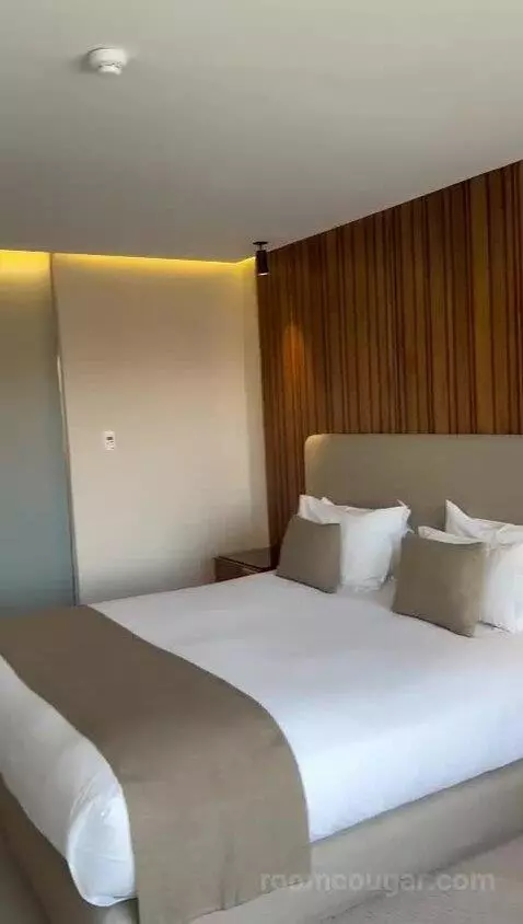 Superior Double Room (#126) bed picture #9