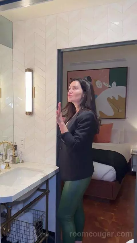 King Suite (#4) bathroom picture #4