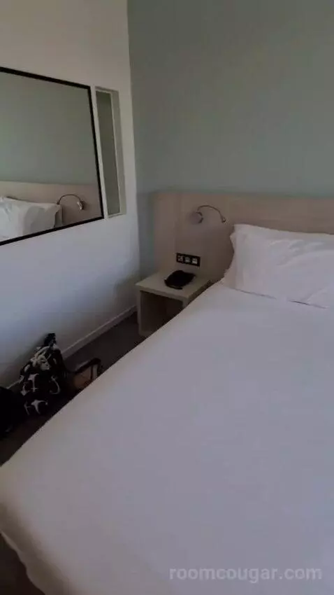 Standard bed picture #8