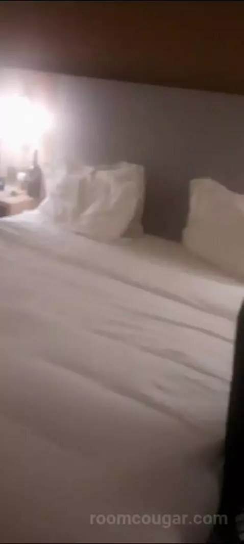 King Room (#513) bed picture #9