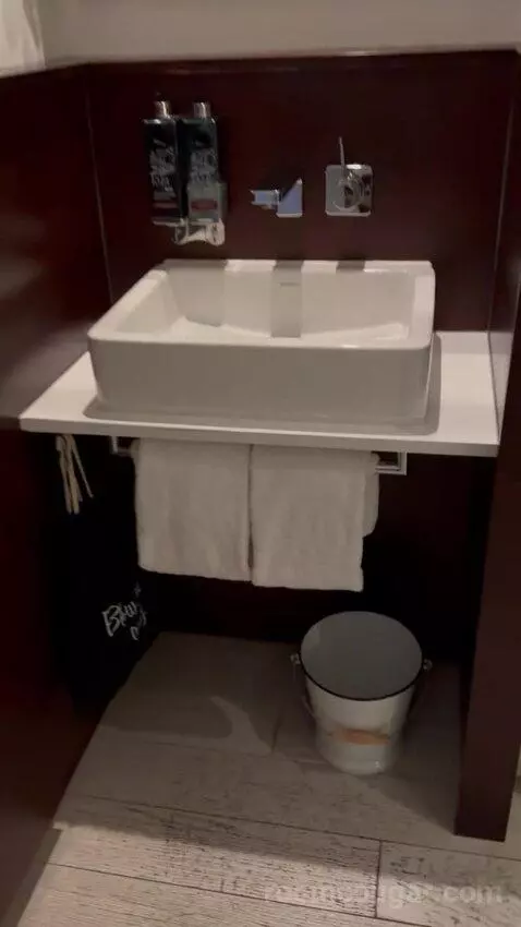 Nest (#10) picture #6