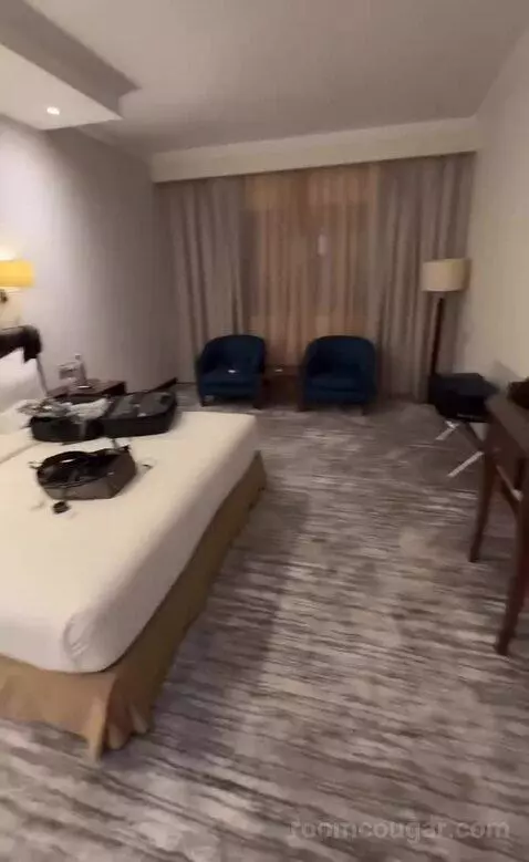 Superior King Room - Complimentary Transfer To Bluewater Island and Jbr view picture #6