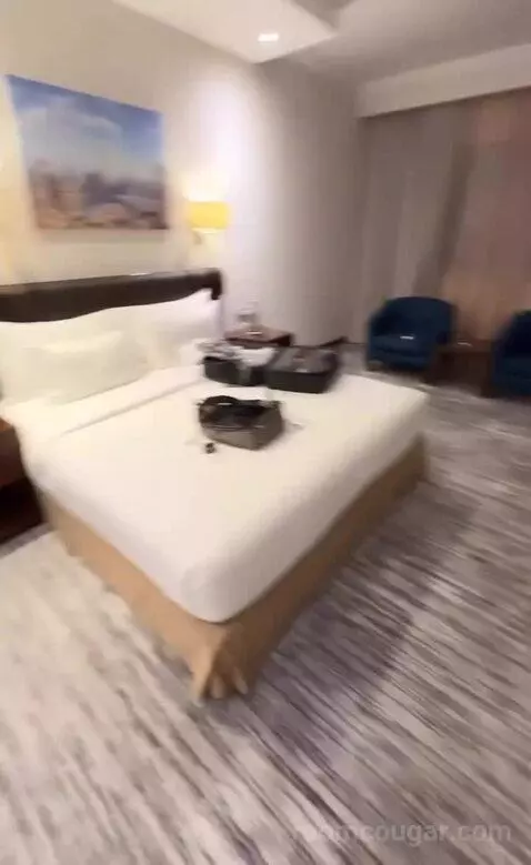 Superior King Room - Complimentary Transfer To Bluewater Island and Jbr picture #12