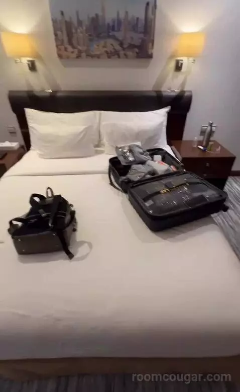 Superior King Room - Complimentary Transfer To Bluewater Island and Jbr bed picture #8