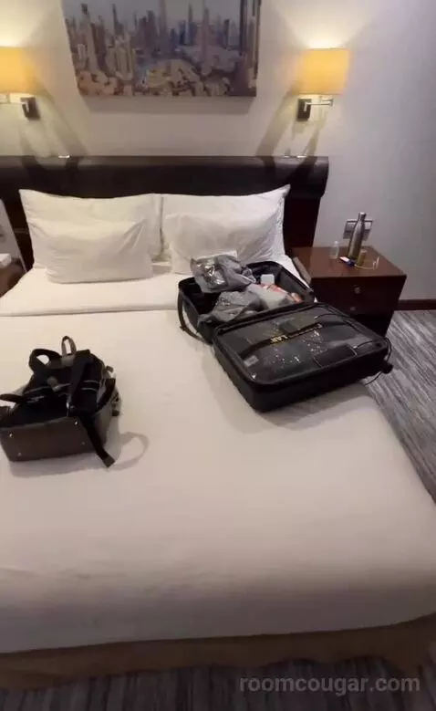 Superior King Room - Complimentary Transfer To Bluewater Island and Jbr bed picture #9