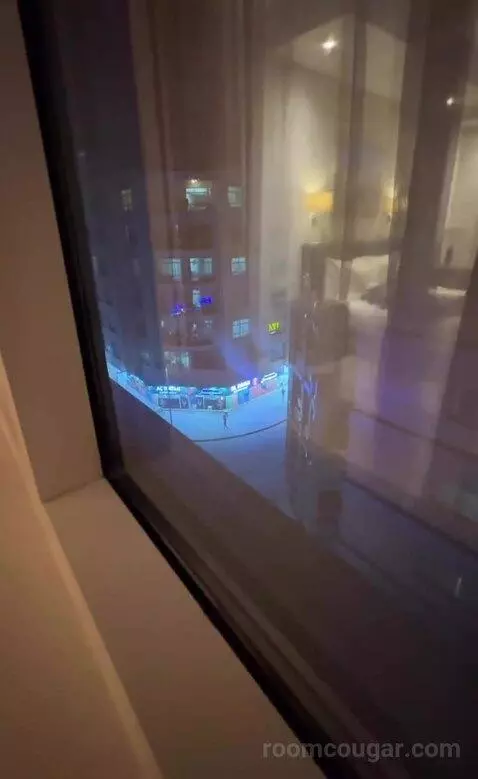 Superior King Room - Complimentary Transfer To Bluewater Island and Jbr picture #19