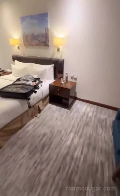 Superior King Room - Complimentary Transfer To Bluewater Island and Jbr bed picture #11