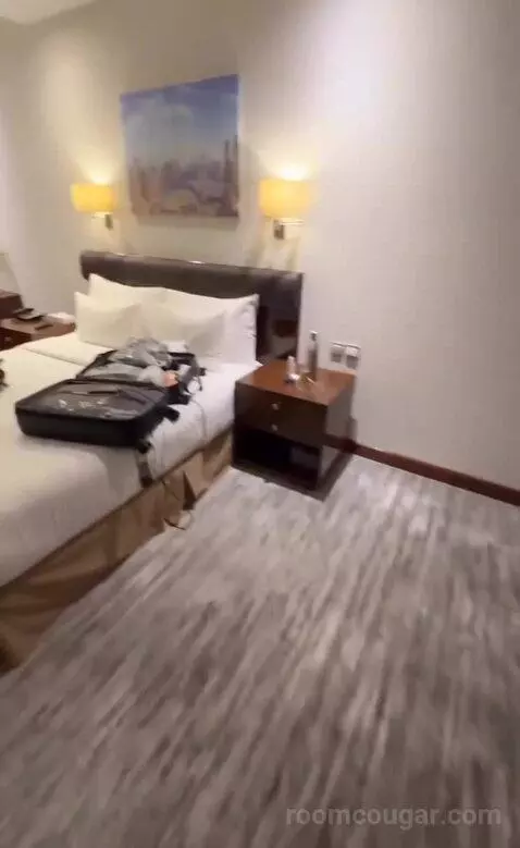 Superior King Room - Complimentary Transfer To Bluewater Island and Jbr bed picture #12