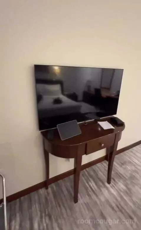Superior King Room - Complimentary Transfer To Bluewater Island and Jbr picture #22