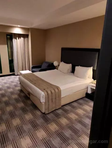 One Bedroom Suite (#1103) bed picture #12