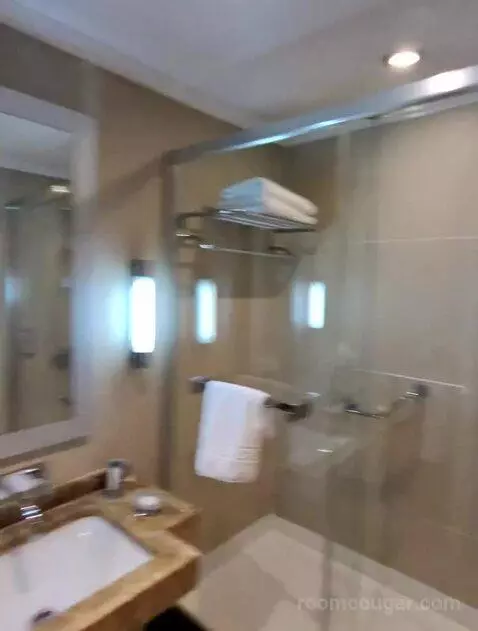 One Bedroom Suite (#1103) bathroom picture #11