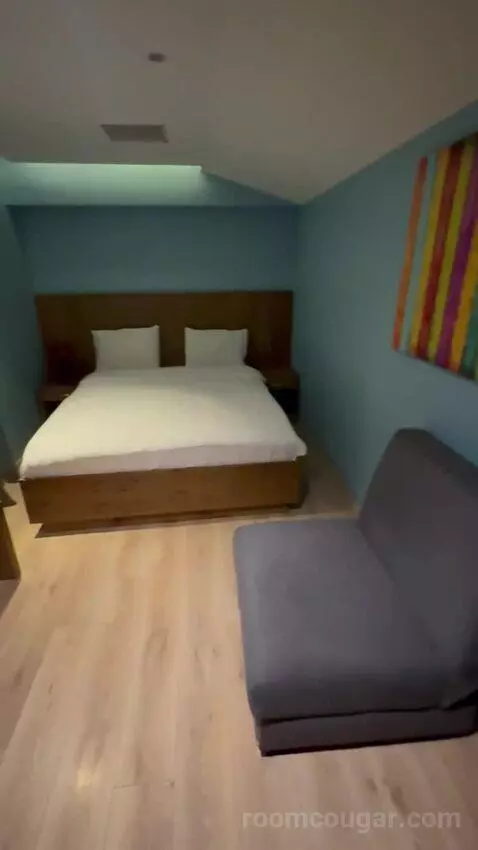 Deluxe Room with Kitchenette (#213) bed picture #2
