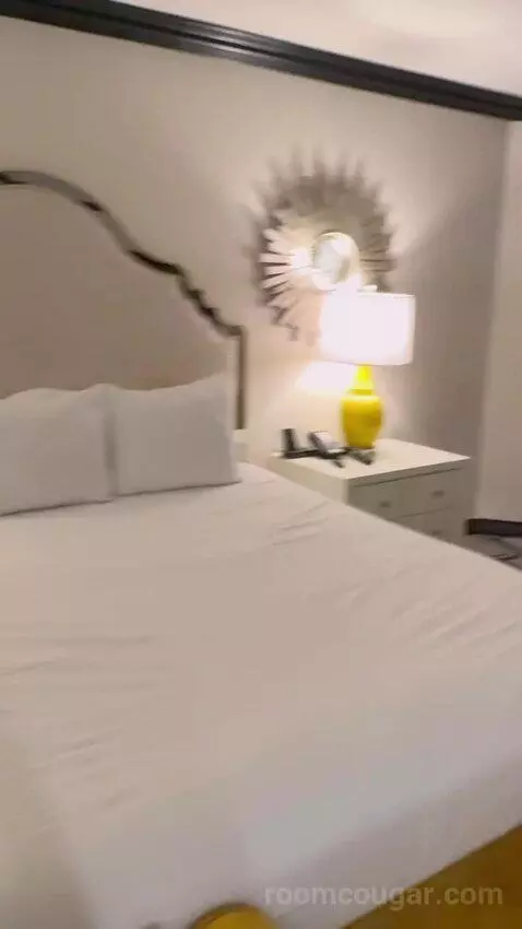Bordeaux Lemans Suite King (1150P) bed picture #11