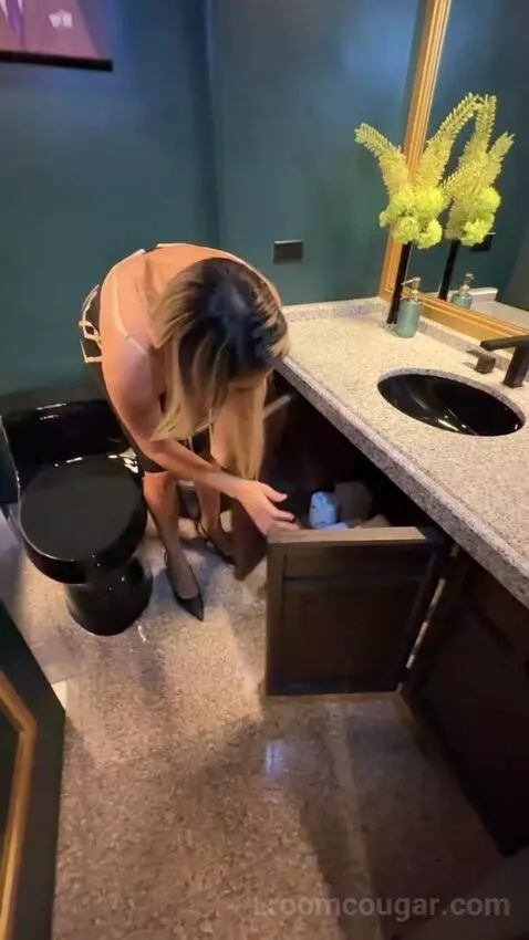 Celebrity Club Suite (#28121) bathroom picture #5