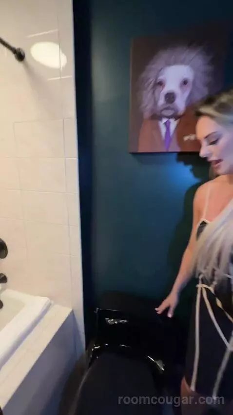 Celebrity Club Suite (#28121) bathroom picture #11