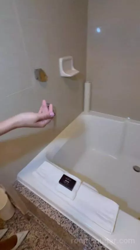 I Do Suite (#2962-63) bathroom picture #9