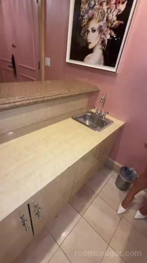 Flower Suite (#28118) bathroom picture #8