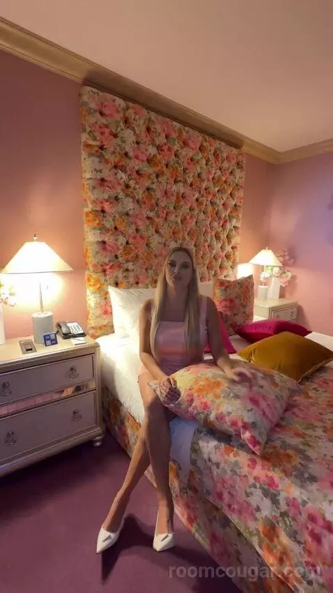 Flower Suite (#28118) bed picture #9