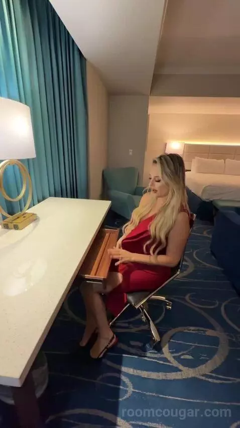 Luxe Room (#20-138) bed picture #1