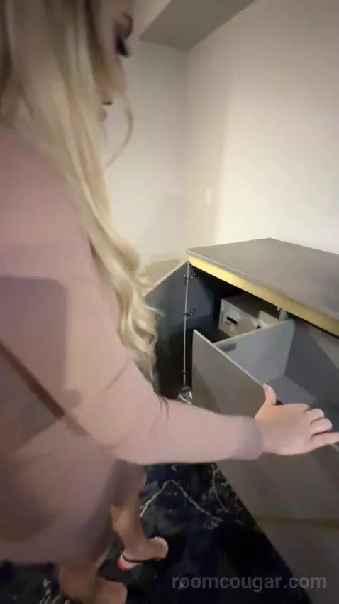 Premier Room (#1889) picture #16