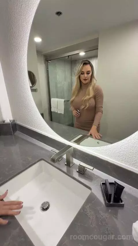 Premier Room (#1889) bathroom picture #3