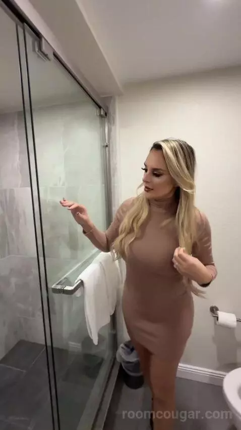 Premier Room (#1889) bathroom picture #4