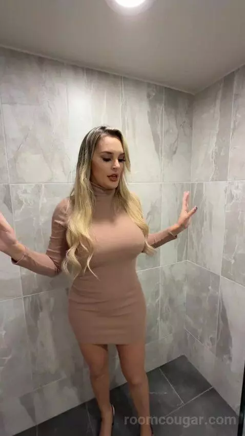 Premier Room (#1889) picture #7