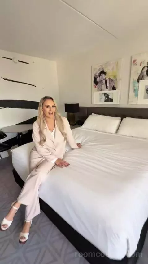 Ultra Boulevard Suite, 1 King (#3407) bed picture #6