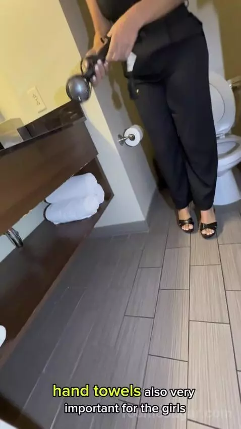 Standard 2 Queens (#14031) bathroom picture #4