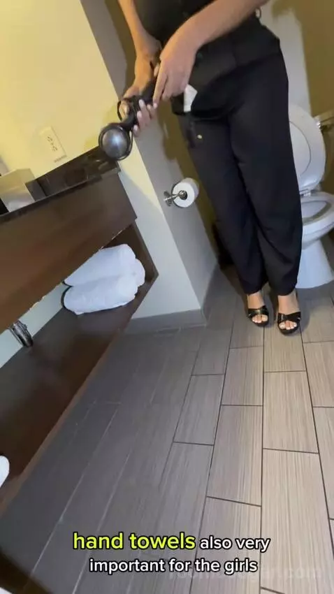 Standard 2 Queens (#14031) bathroom picture #5