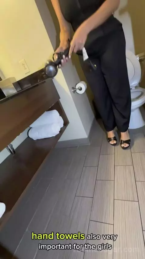 Standard 2 Queens (#14031) bathroom picture #6