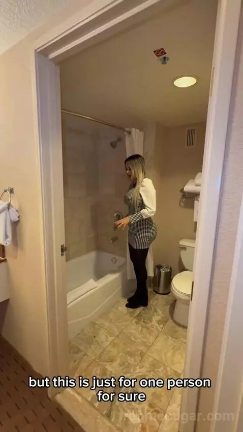 Classic Grand Suite (#14094) bathroom picture #3