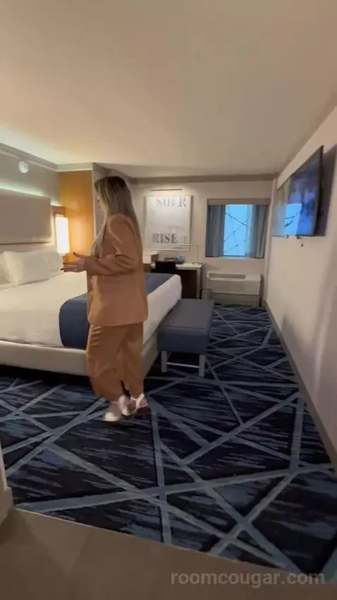 Newly Renovated Vegas Tower (Limited Availability) (#6209) bed picture #3