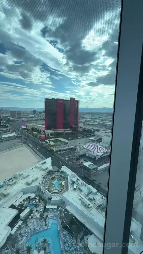 Gold King Strip Great View (#5041) view picture #1