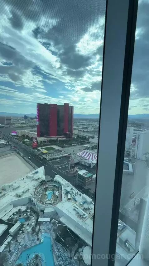 Gold King Strip Great View (#5041) view picture #3