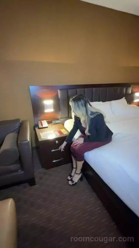 Rush Tower King (#6222) bed picture #4