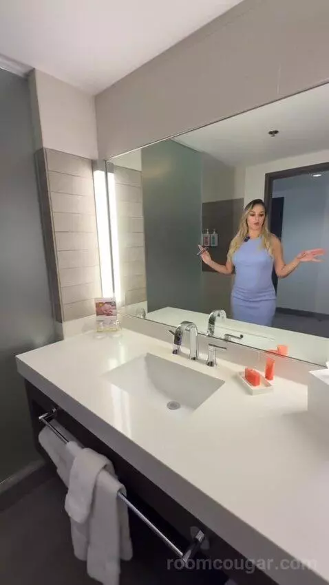 Ivory King (#25107) bathroom picture #7