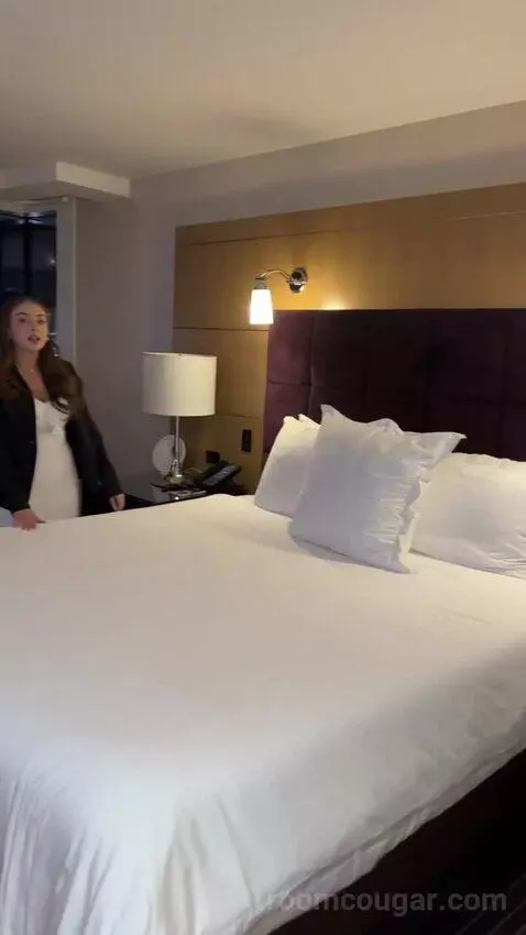 Stay Well Deluxe King Room (#23235) bed picture #4
