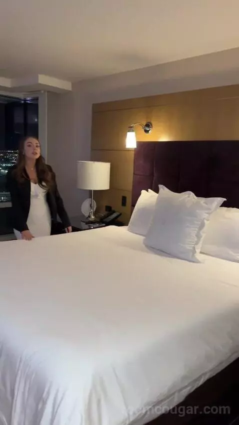 Stay Well Deluxe King Room (#23235) bed picture #5