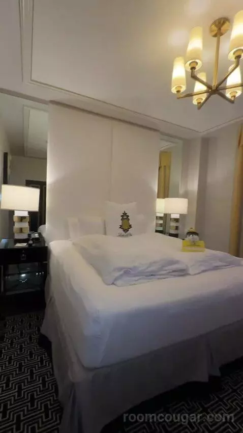 King Room (#602) bed picture #1