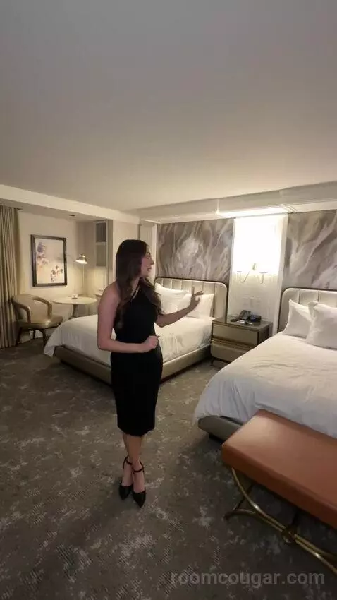 Premier Two Queen (#08111) bed picture #5