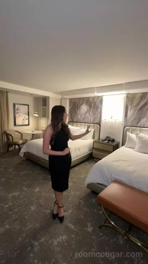 Premier Two Queen (#08111) bed picture #6