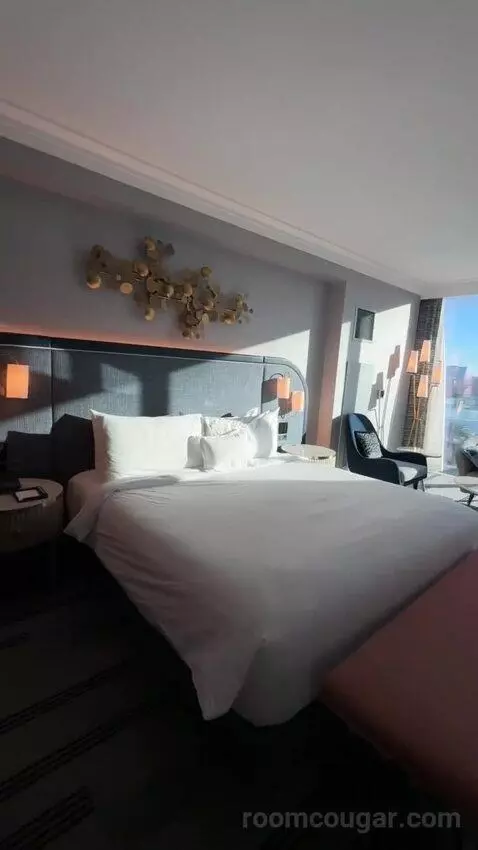 Gold King Pool View (#9-37) bed picture #4