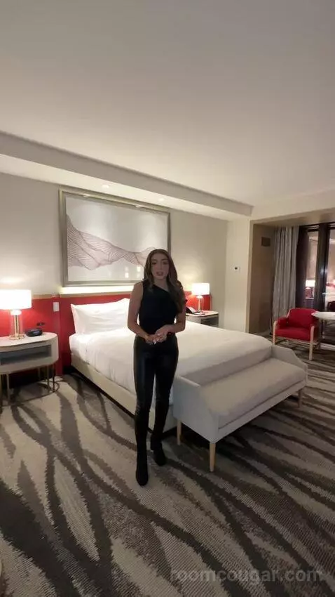 Premium King Room with City View (#25283) bed picture #9